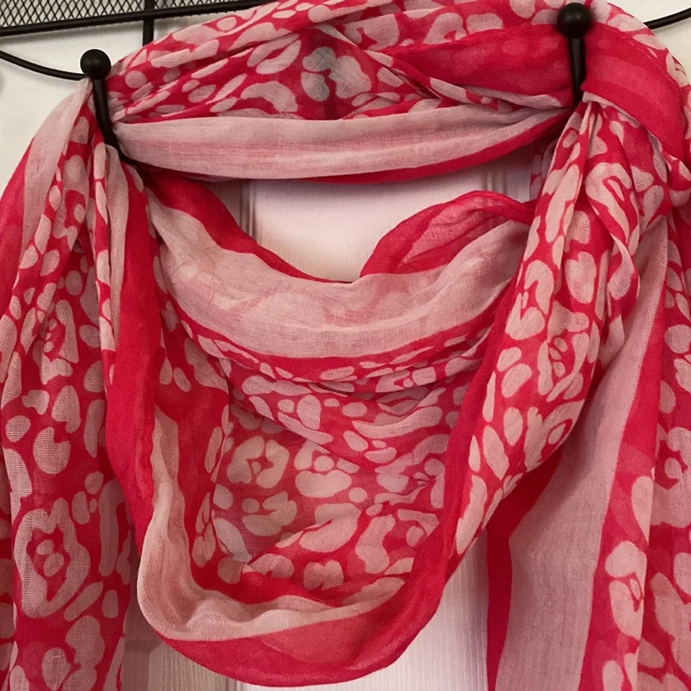 Hot Pink and White Leopard Print Lightweight Transitional Scarf